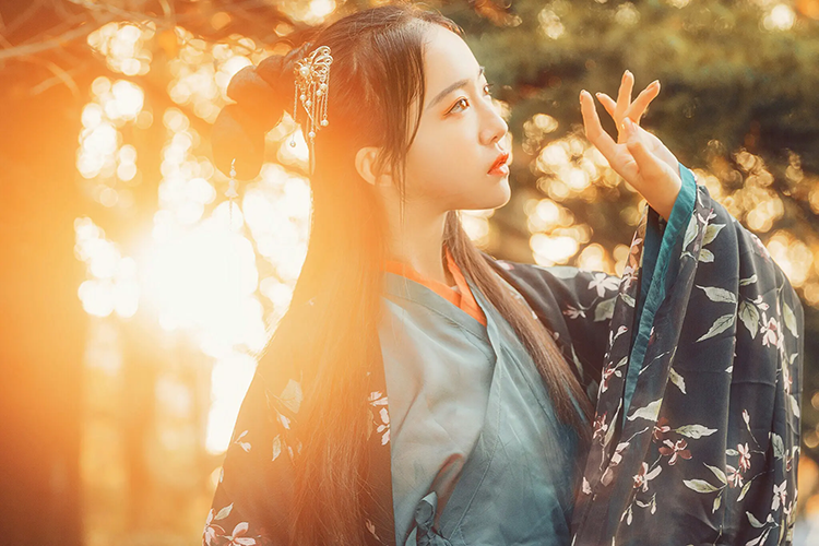 红尘踏梦缓缓归(图1)
